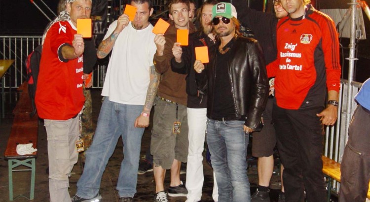 Stephan Weidner zeigt Rassismus die Rote Karte